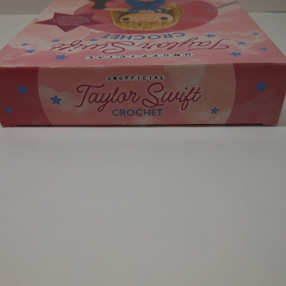 Unofficial Taylor Swift Crochet Craft Kit and Book New - Picture 8 of 8